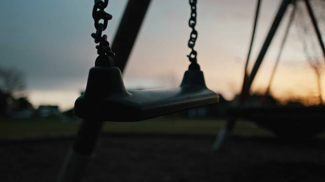 Birthday Song Lewis Capaldi - YouTube Originals | Electric Robin - image 4